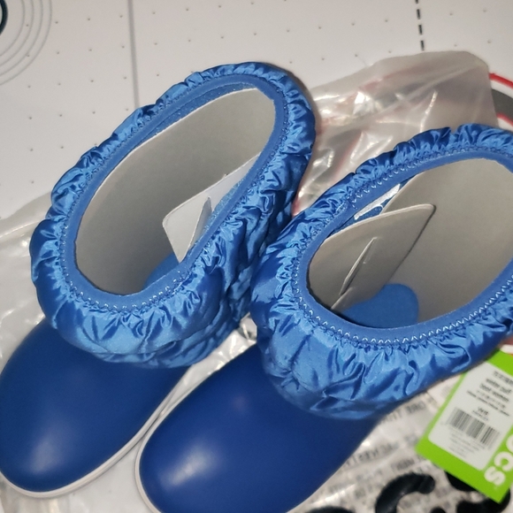 COPY - COPY - ❄️❄️❄️NWT Womens Crocs Winter Puff Boots❄️❄️❄️ - Picture 2 of 5